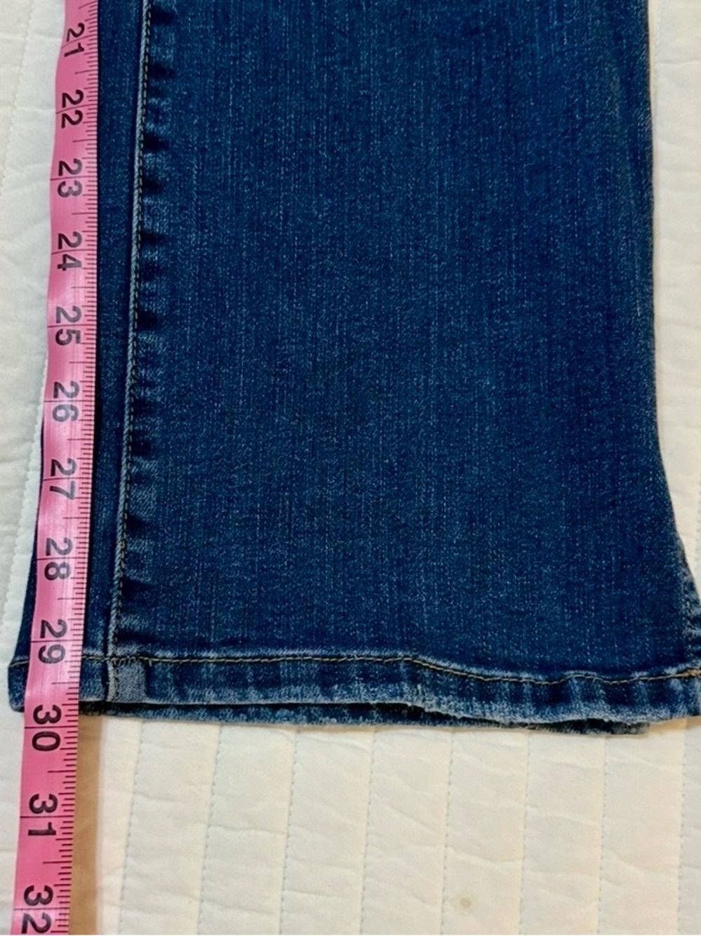 Judy Blue Slim Boot Distressed Mid Rise Stretch Blue Jeans Medium Wash Sz 11/30 - Picture 11 of 11